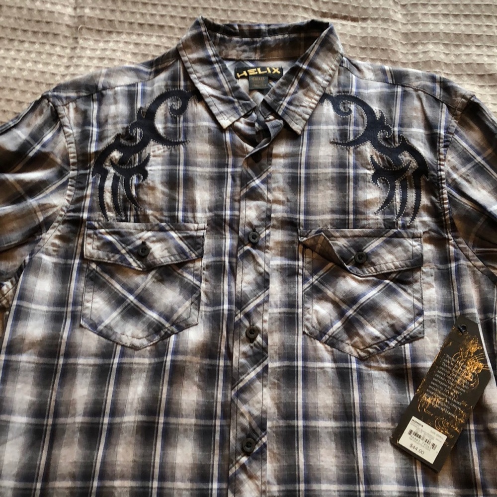 Long sleeve shirt.